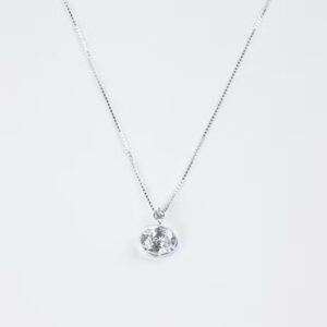 UMF จี้เพชรพร้อมสร้อยคอ Eye Of The Sun Clear Cushion